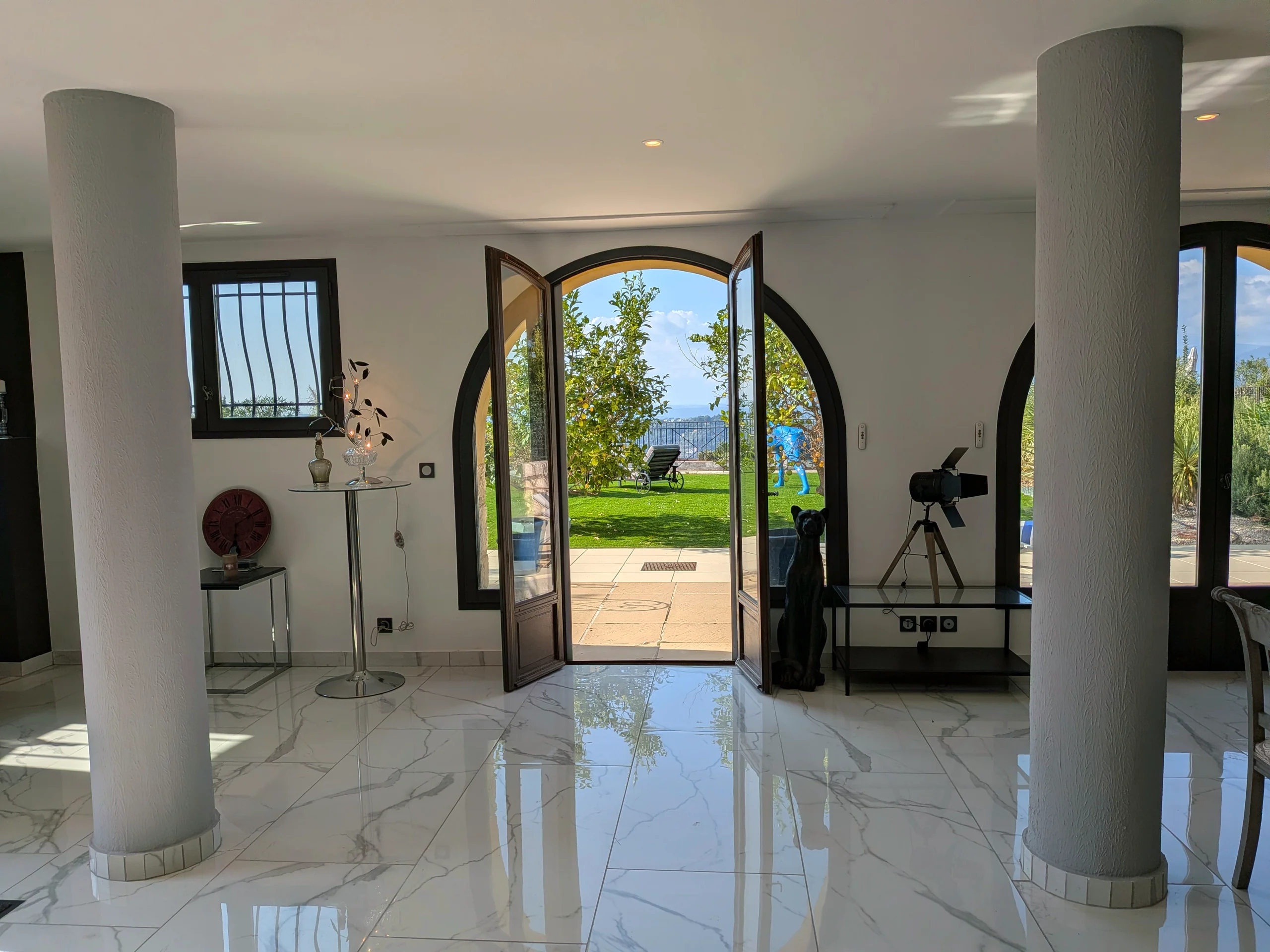 The living room, open to the garden